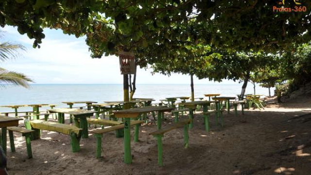 Praia das Pitas: tranquilidade, natureza e tradição em Marataízes